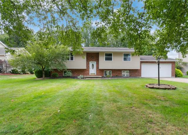 Property at 3784 Ramsey Dr, Uniontown, OH 44685, 3 beds, 3 baths