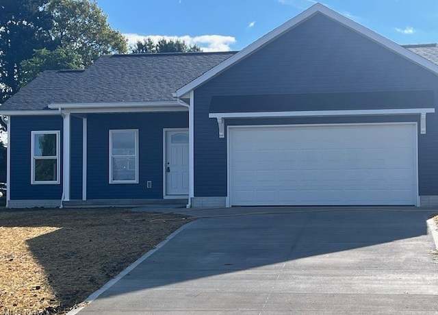 Property at 1000 Commonwealth Ave, Alliance, OH 44601, 3 beds, 2 baths