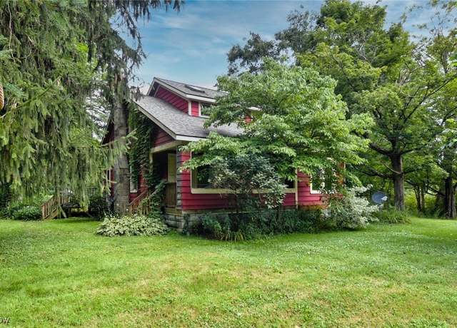 Property at 11194 E Washington St, Chagrin Falls, OH 44023, 3 beds, 1 bath