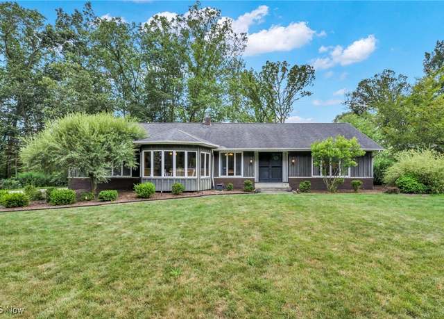 Property at 10340 Whitewood Rd, Brecksville, OH 44141, 3 beds, 3 baths