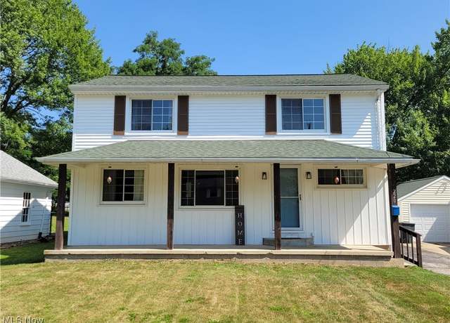 Property at 220 Simcox St, Wadsworth, OH 44281, 3 beds, 2 baths