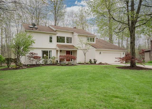 Property at 28790 Inner Circle Ct, Solon, OH 44139, 4 beds, 2.5 baths