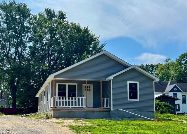 Property at 179 Hayward Ave, Conneaut, OH 44030, 3 beds, 2 baths