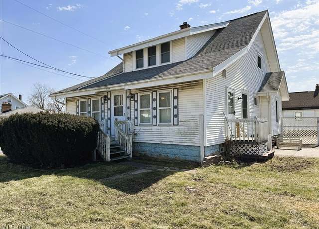 Property at 2652 Albrecht Ave, Akron, OH 44312, 4 beds, 1.5 baths