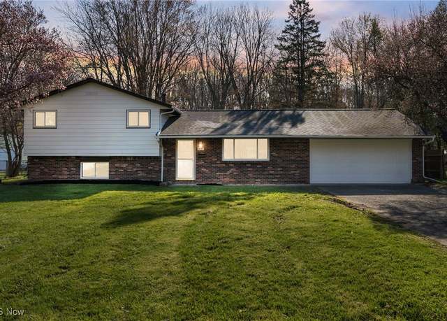 Property at 6677 Ridge Plaza Dr, North Ridgeville, OH 44039, 3 beds, 2 baths