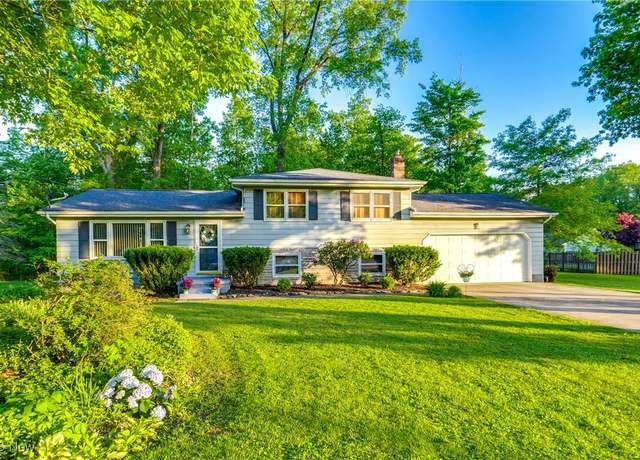 Property at 1429 Tomilu Dr, Girard, OH 44420, 3 beds, 1.5 baths