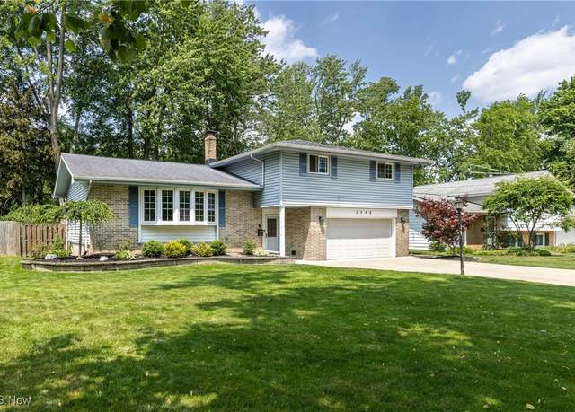 Property at 5046 Devon Dr, North Olmsted, OH 44070, 4 beds, 2.5 baths