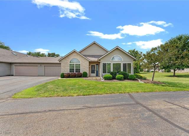 Property at 4204 Tannybrooke Ln NW Unit B, Canton, OH 44718, 2 beds, 2 baths