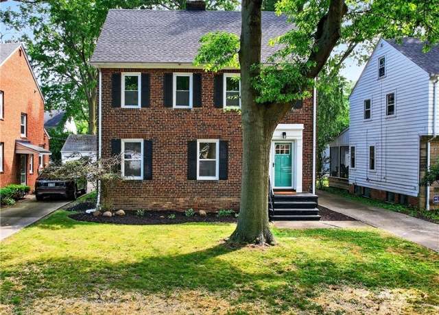 Property at 91 E 207th St, Euclid, OH 44123, 4 beds, 2.5 baths