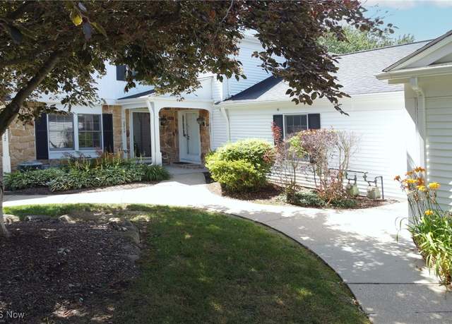 Property at 2219 Fairway Blvd, Hudson, OH 44236, 3 beds, 2.5 baths