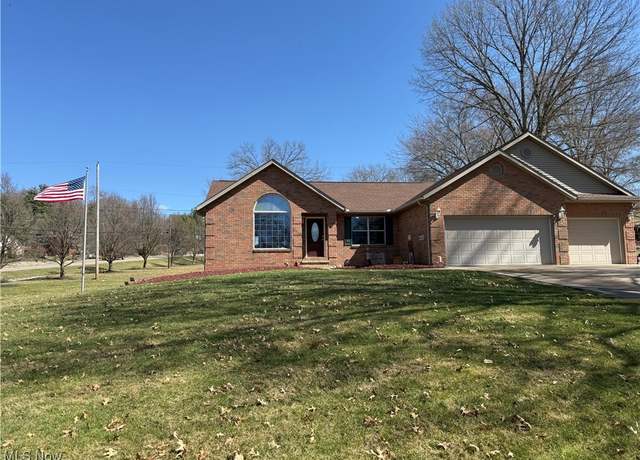 Property at 31 Briar Ln, Millersburg, OH 44654, 3 beds, 3 baths