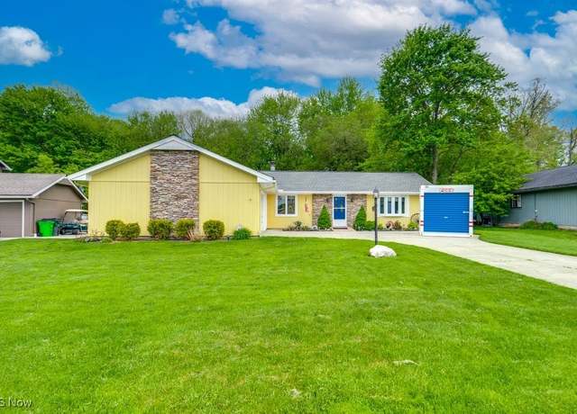 Property at 9942 Pebble Beach Cv, Reminderville, OH 44202, 3 beds, 2 baths