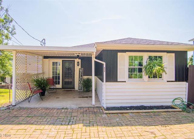 Property at 1408 N 9th St, Martins Ferry, OH 43935, 3 beds, 2 baths
