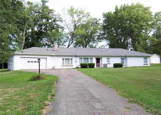 Property at 174 Mathews Rd, Boardman, OH 44512, 4 beds, 1.5 baths