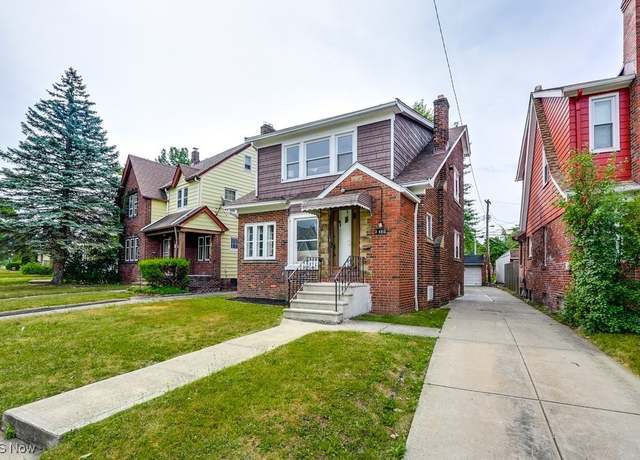 Property at 3490 Raymont Blvd, University Heights, OH 44118, 5 beds, 2 baths