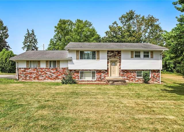 Property at 44968 Metz Rd, Columbiana, OH 44408, 4 beds, 2 baths
