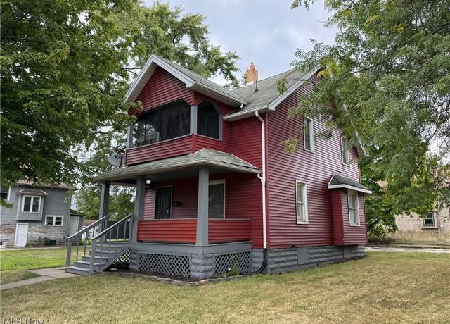 Property at 257 Iddings Ave SE, Warren, OH 44483, 3 beds, 2 baths
