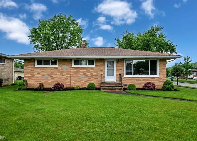 Property at 9894 Valley Forge Dr, Parma Heights, OH 44130, 3 beds, 1.5 baths
