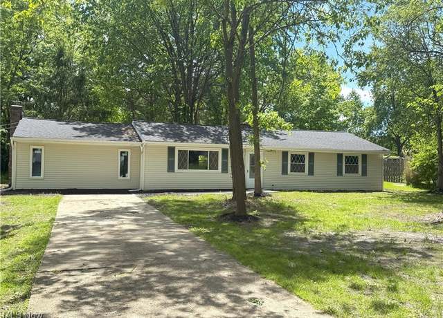 Property at 856 Blackfeet Trl, Macedonia, OH 44056, 3 beds, 2 baths