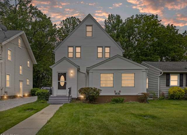 Property at 1536 8th St, Cuyahoga Falls, OH 44221, 3 beds, 2 baths