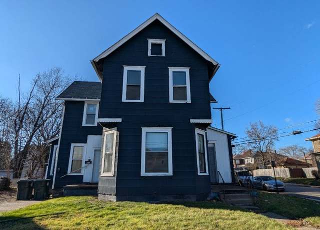 Property at 949 Fulton Rd NW, Canton, OH 44703, 3 beds, 3 baths