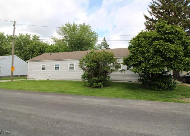 Property at 335 Superior Ct, Port Clinton, OH 43452, 4 beds, 2 baths