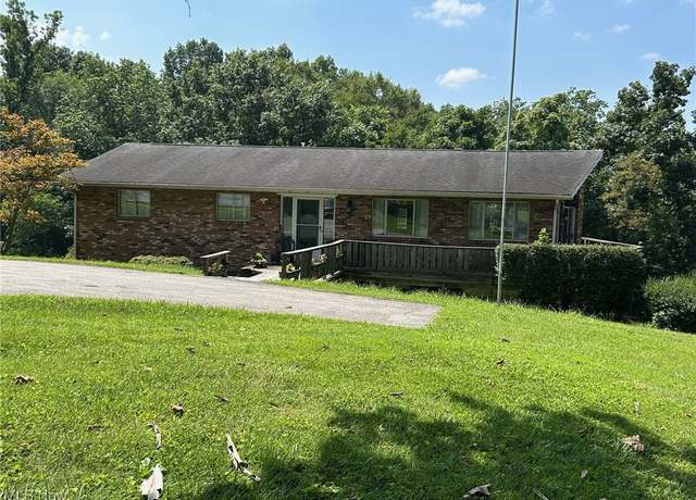 Property at 169 Morris Loop Rd, Marietta, OH 45750, 5 beds, 2 baths
