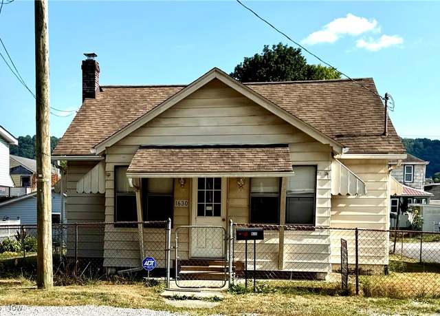 Property at 1630 Park Ave, East Liverpool, OH 43920, 2 beds, 1 bath