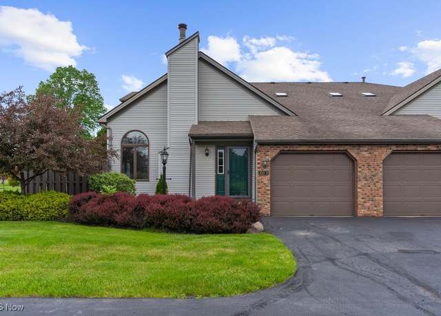 Property at 100 Talsman Dr, Canfield, OH 44406, 3 beds, 2 baths