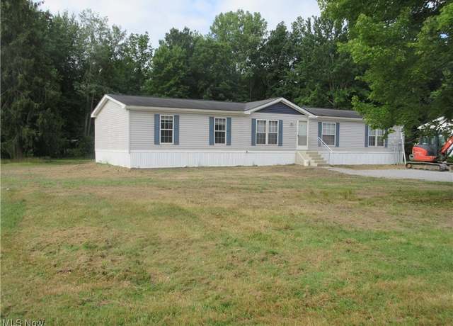 Property at 1851 Homestead Dr, Jamestown, PA 16134, 3 beds, 2 baths