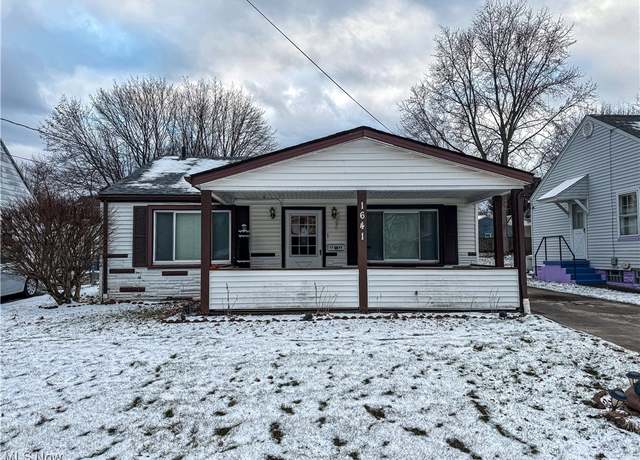 Property at 1641 Medford Ave, Youngstown, OH 44514, 3 beds, 1 bath