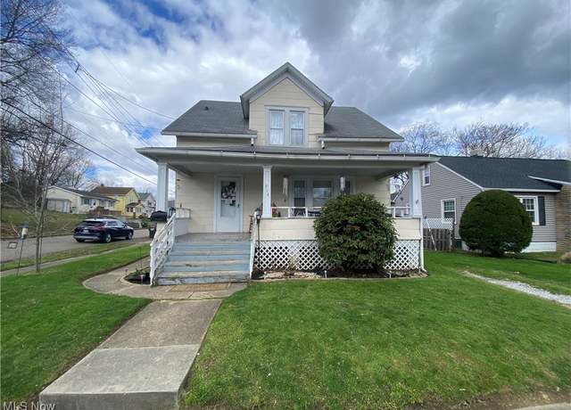 Property at 714 N Summit St, Barberton, OH 44203, 3 beds, 2 baths