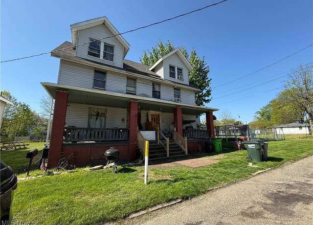 Property at 405 E Oxford St, Alliance, OH 44601, 6 beds, 3 baths