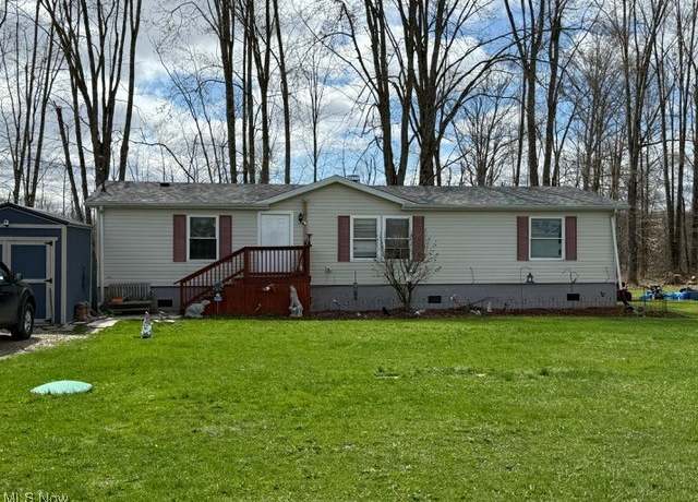 Property at 3753 Eagle Creek Rd, Leavittsburg, OH 44430, 3 beds, 2 baths