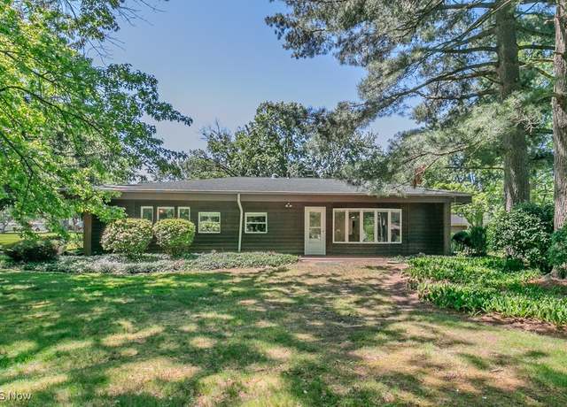 Property at 26 Middleton Dr, OH 44077, 3 beds, 2.5 baths