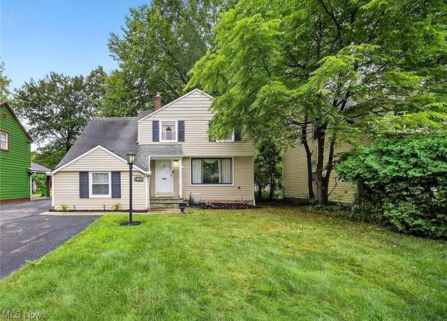 Property at 19110 Lanbury Ave, Warrensville Heights, OH 44122, 3 beds, 1.5 baths
