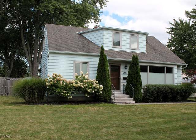 Property at 5419 Huron Rd, Lyndhurst, OH 44124, 4 beds, 2 baths