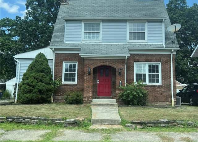 Property at 1469 Huguelet St, Akron, OH 44305, 2 beds, 1 bath