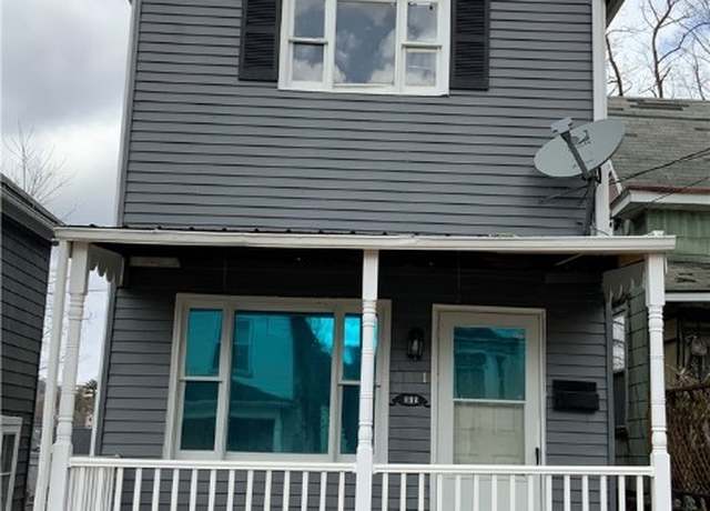 Property at 515 E Sixth St, East Liverpool, OH 43920, 2 beds, 1.5 baths