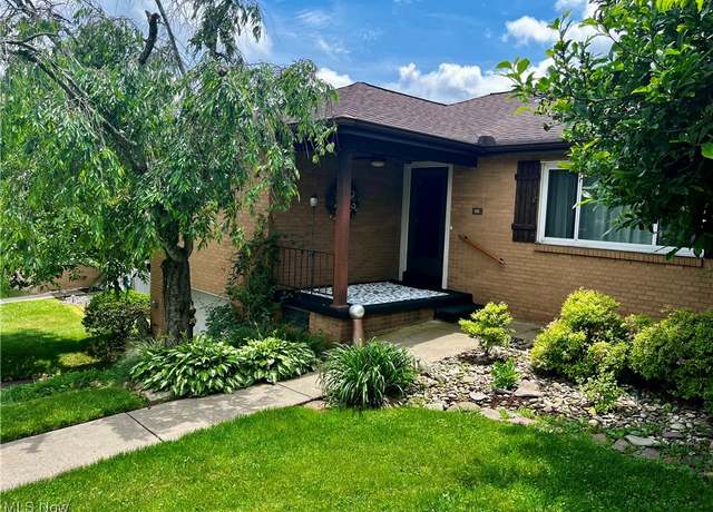 Property at 212 Wayne Ave, Weirton, WV 26062, 3 beds, 2 baths