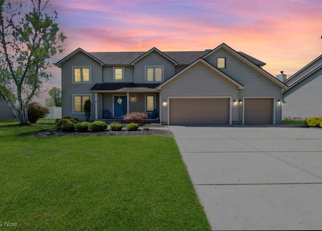 Property at 7818 Huntington Cir, Boardman, OH 44512, 5 beds, 4.5 baths