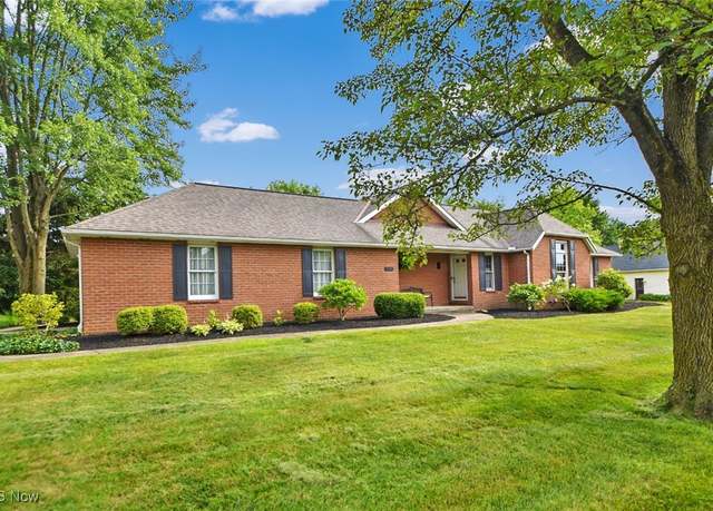 Property at 114 Brentwood Dr, Hudson, OH 44236, 3 beds, 2 baths