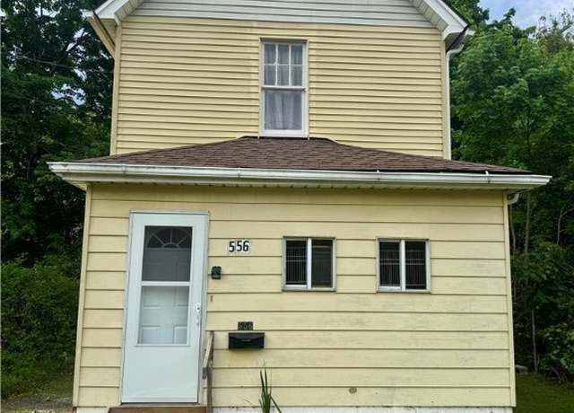 Property at 556 W Myrtle Ave, Youngstown, OH 44511, 2 beds, 1 bath