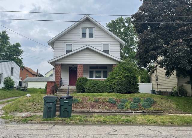Property at 653 Mcgrath St, Alliance, OH 44601, 3 beds, 2 baths