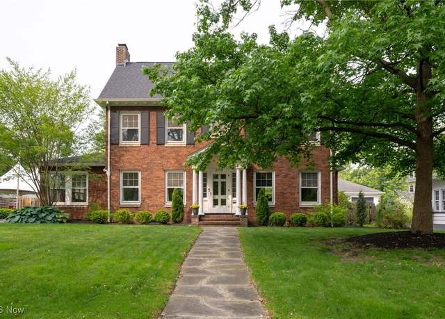 Property at 2870 Woodbury Rd, Shaker Heights, OH 44120, 6 beds, 3.5 baths