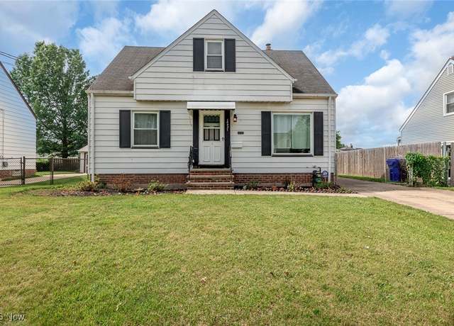 Property at 16021 Pike Blvd, Brook Park, OH 44142, 4 beds, 1 bath