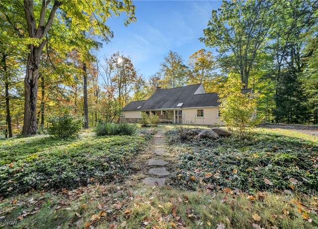 Property at 34600 Dogwood Ln, Solon, OH 44139, 5 beds, 3 baths