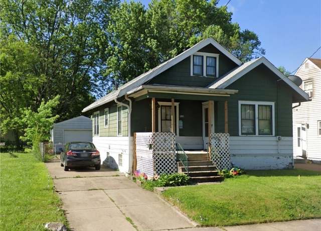 Property at 950 Wyley Ave, Akron, OH 44306, 2 beds, 1 bath