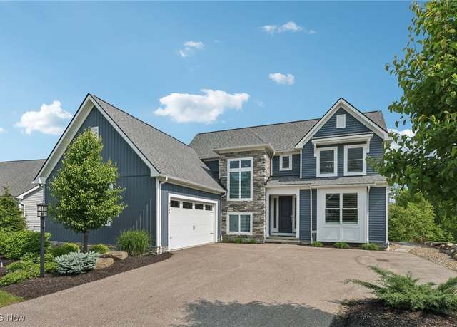 Property at 8034 Canyon Rdg, Chagrin Falls, OH 44023, 3 beds, 2.5 baths