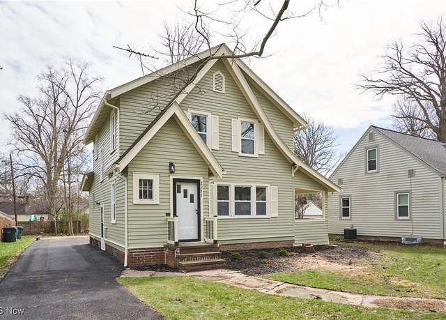 Property at 2231 16th St, Cuyahoga Falls, OH 44223, 3 beds, 1 bath